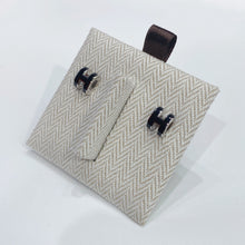 Load image into Gallery viewer, No.3670-Hermes Mini Pop H Earrings (Brand New / 全新貨品)
