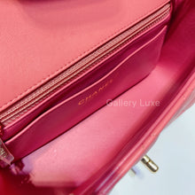 画像をギャラリービューアに読み込む, No.3973-Chanel Lambskin Valentine Classic Mini 20cm Flap Bag
