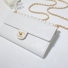 Load image into Gallery viewer, No.2904-Chanel Chic Pearls Wallet On Chain (Brand New / 全新)
