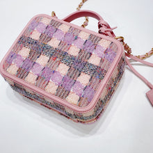 将图片加载到图库查看器，No.3416-Chanel Tweed Medium CC Filigree Vanity Case (Unsued / 未使用品)
