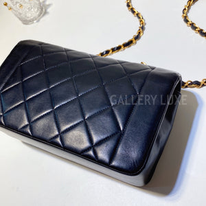 No.3029-Chanel Vintage Lambskin Diana Bag 22cm