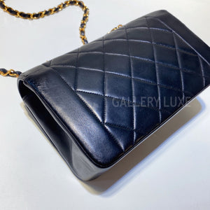 No.3029-Chanel Vintage Lambskin Diana Bag 22cm