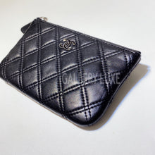 Load image into Gallery viewer, No.3167-Chanel Lambskin Quilty Delight Mini O Case Pouch

