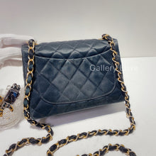 将图片加载到图库查看器，No.2281-Chanel Vintage Satin Classic Mini 17cm
