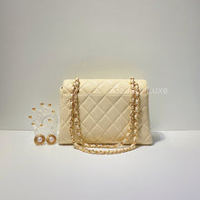 将图片加载到图库查看器，No.2556-Chanel Vintage Lambskin Envelope Flap Bag
