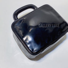 Load image into Gallery viewer, No.2835-Chanel Vintage Patent Small Vanity Case
