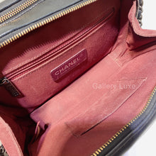 Load image into Gallery viewer, No.2622-Chanel Lambskin Coco Boy Camera Bag
