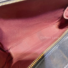 Load image into Gallery viewer, No.2622-Chanel Lambskin Coco Boy Camera Bag
