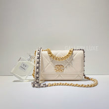 Load image into Gallery viewer, No.2914-Chanel 19 Wallet On Chain
