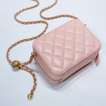 Load image into Gallery viewer, No.3614-Chanel Pearl Crush Camera Bag (Brand New / 全新貨品)
