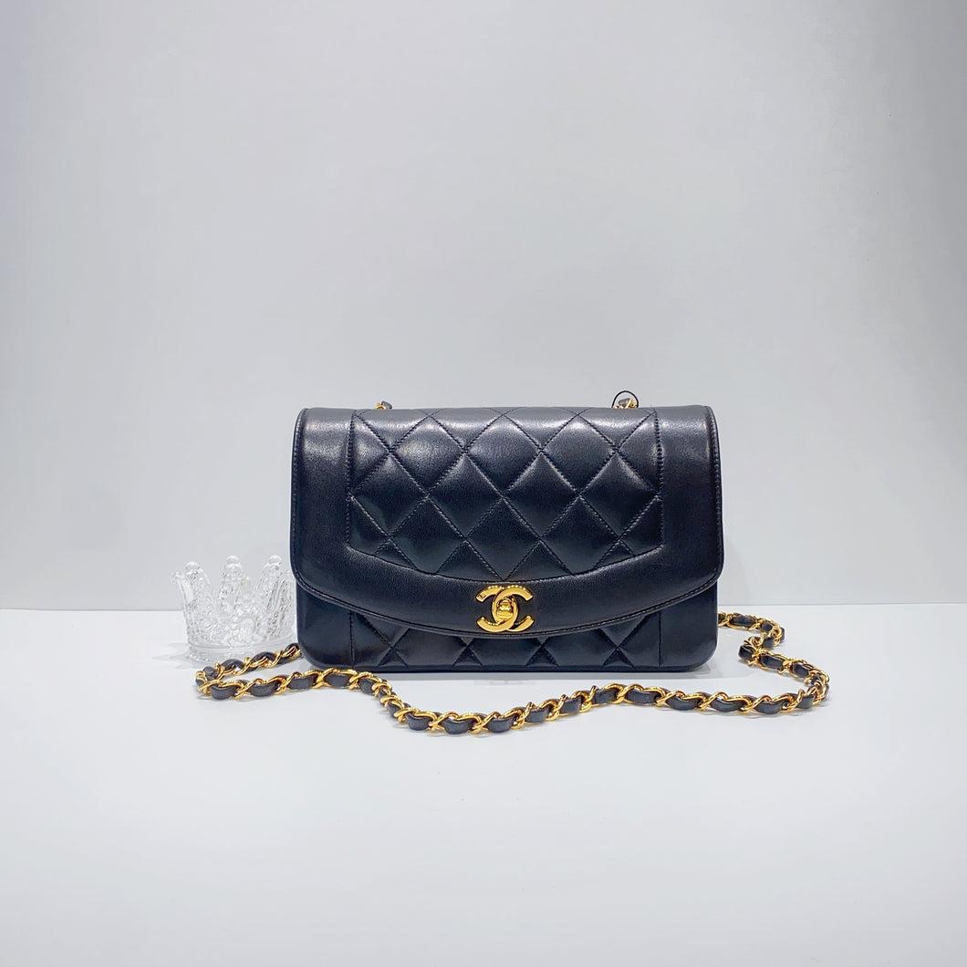 No.3810-Chanel Vintage Lambskin Diana Bag 22cm