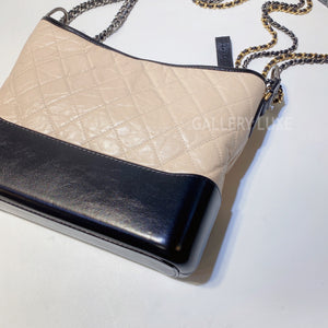 No.2916-Chanel Medium Gabrielle Hobo Bag