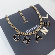 画像をギャラリービューアに読み込む, No.3682-Chanel Gold Metal Chanel Choker (Unused / 未使用品)
