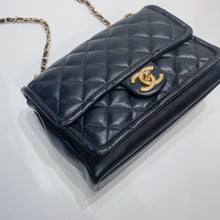 이미지를 갤러리 뷰어에 로드 , No.3799-Chanel Chain Leather Link In Flap Bag
