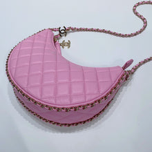 將圖片載入圖庫檢視器 No.3787-Chanel Small Hula Hook Hobo Bag (Brand New / 全新貨品)
