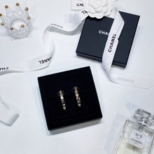 画像をギャラリービューアに読み込む, No.3456-Chanel Metal Crystal Hoop Earrings (Brand New / 全新)
