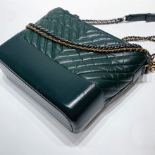 Load image into Gallery viewer, No.001520-Chanel Medium Chevron Gabrielle Hobo Bag
