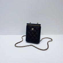 Charger l&#39;image dans la galerie, No.3809-Chanel Coco Beauty Vanity With Classic Chain (Brand New / 全新貨品)
