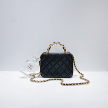 Load image into Gallery viewer, No.001517-1-Chanel Lambskin Small Handle Vanity Case
