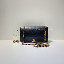 Load image into Gallery viewer, No.2630-Chanel Vintage Lambskin Flap Bag
