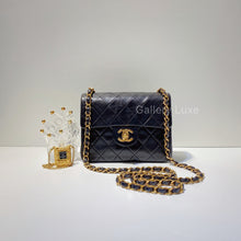 Load image into Gallery viewer, No.2638-Chanel Vintage Lambskin Classic Mini 17cm
