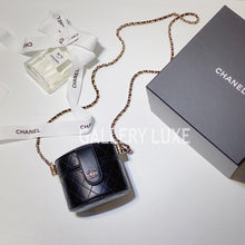 将图片加载到图库查看器，No.3228-Chanel CC Allure Vanity With Chain
