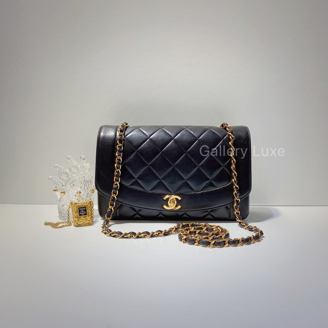 No.2642-Chanel Vintage Lambskin Diana Bag 25cm