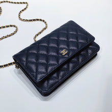 Charger l&#39;image dans la galerie, No.3692-Chanel Caviar Timeless Classic Wallet On Chain (Brand New/全新)

