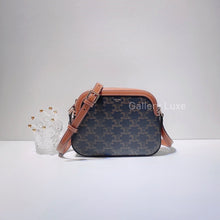 Load image into Gallery viewer, No.2643-Celine Small Triomphe Camera Bag
