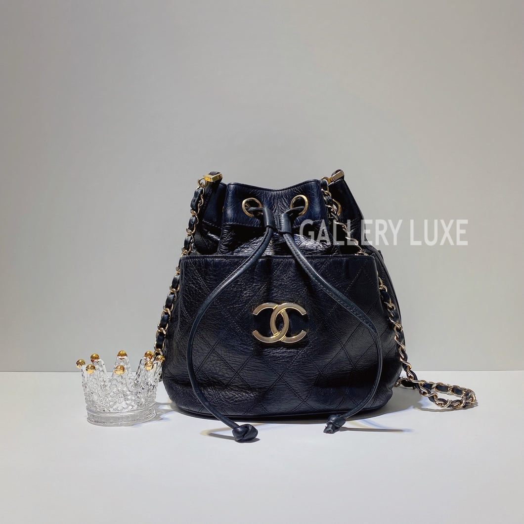 No.3230-Chanel Vintage Calfskin Bucket Bag