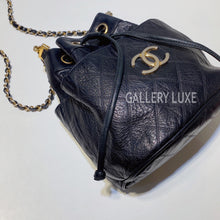 将图片加载到图库查看器，No.3230-Chanel Vintage Calfskin Bucket Bag
