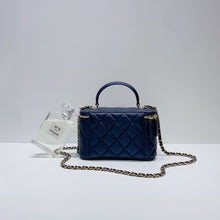 이미지를 갤러리 뷰어에 로드 , No.3797-Chanel Timeless Classic Handle Vanity With Chain (Unused / 未使用品)
