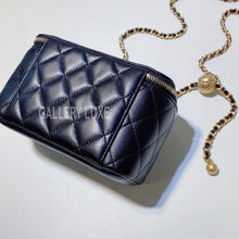 Load image into Gallery viewer, No.3243-Chanel Pearl Crush Vanity With Chain (Brand New / 全新)
