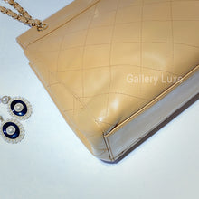 将图片加载到图库查看器，No.2287-Chanel Vintage Lambskin Shoulder Bag
