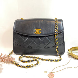 No.2221-Chanel Vintage Lambskin Flap Bag