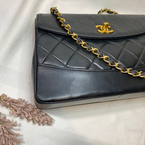 No.2221-Chanel Vintage Lambskin Flap Bag