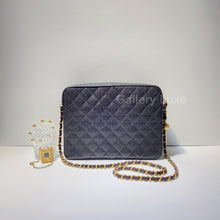 Load image into Gallery viewer, No.2647-Chanel Vintage Caviar Camera Bag
