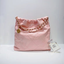 Charger l&#39;image dans la galerie, No.3814-Chanel 22 Medium Tote Bag (Brand New / 全新)
