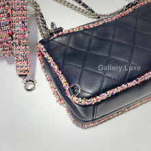 Load image into Gallery viewer, No.2411-Chanel Elegant Trim Flap Bag
