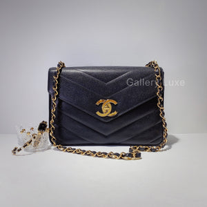 No.2380-Chanel Vintage Chevron Caviar  Jumbo Flap Bag