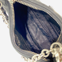 Charger l&#39;image dans la galerie, No.3575-Prada Re-Edition 2005 Mini Hobo Bag
