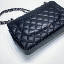 Load image into Gallery viewer, No.001314-2-Chanel Lambskin Classic Jumbo Flap Bag
