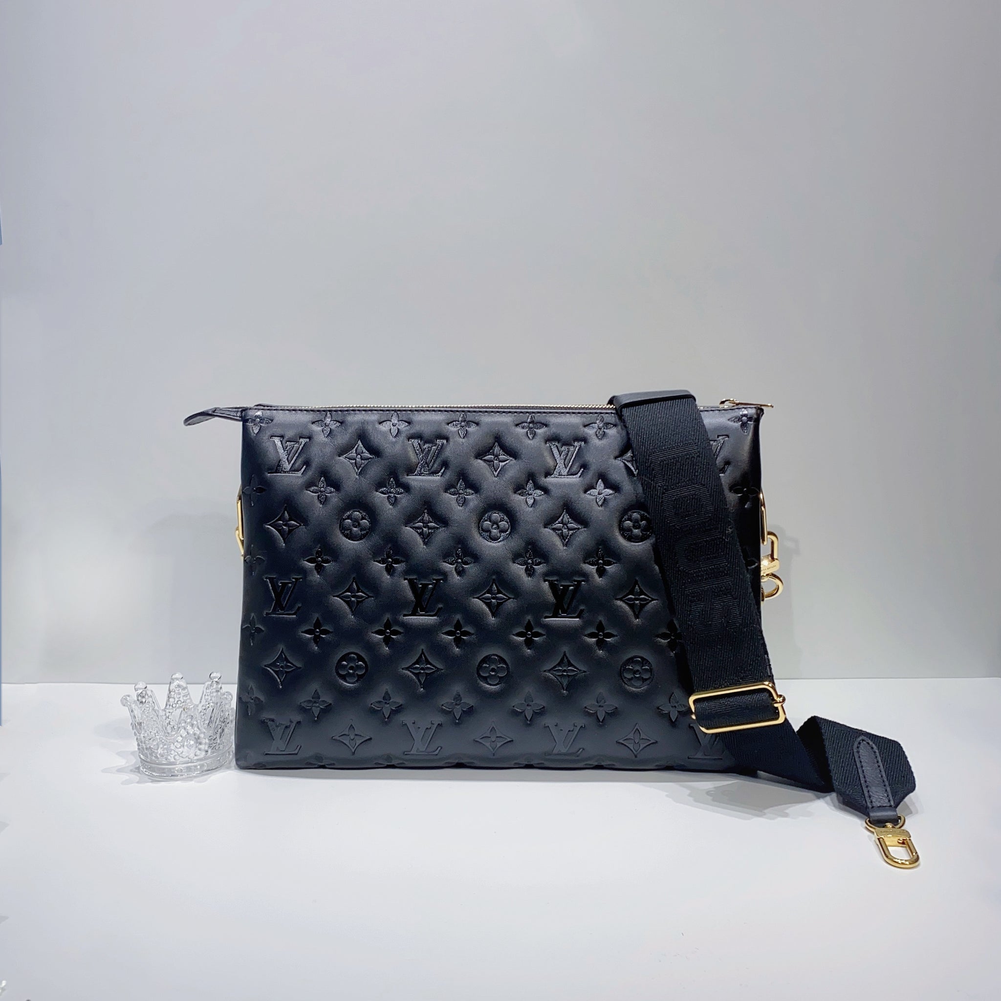 No.3806-Louis Vuitton Coussin MM – Gallery Luxe