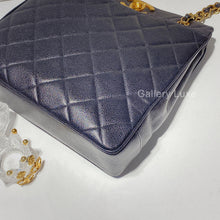 将图片加载到图库查看器，No.2382-Chanel Vintage CC Turn-Lock Shoulder Bag
