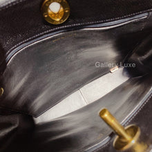 将图片加载到图库查看器，No.2382-Chanel Vintage CC Turn-Lock Shoulder Bag
