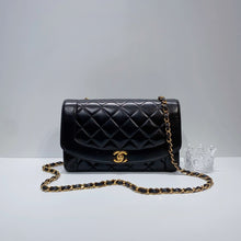 画像をギャラリービューアに読み込む, No.3817-Chanel Vintage Lambskin Diana Bag 25cm
