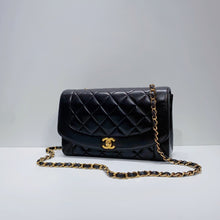 将图片加载到图库查看器，No.3817-Chanel Vintage Lambskin Diana Bag 25cm
