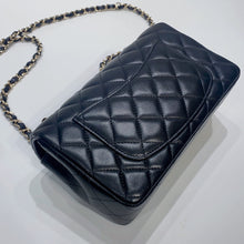 Load image into Gallery viewer, No.3818-Chanel Lambskin Rectangular Classic Flap Mini 20cm
