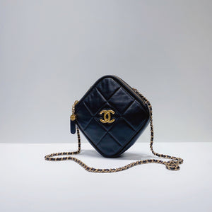 No.3685-Chanel Small Diamond Cut Chain Bag