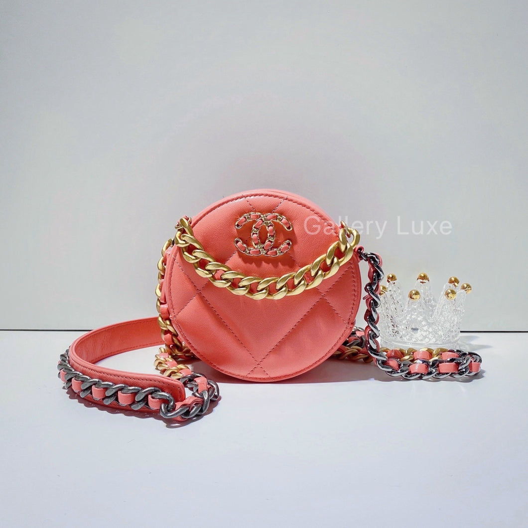No.2800-Chanel 19 Clutch with Chain